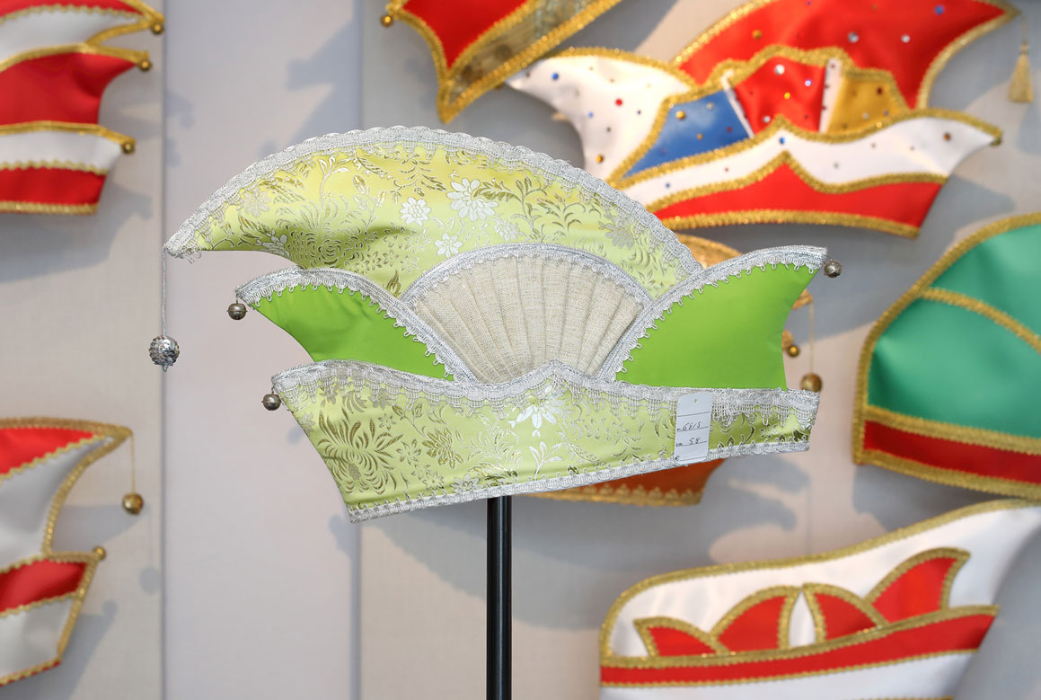 Grüne Komitée-Mütze