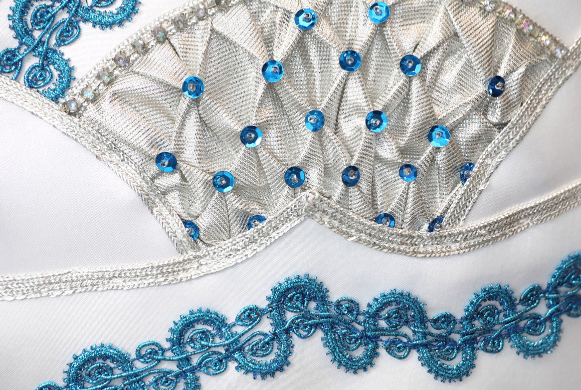 Komitée-Mütze Stickerei und Perlen